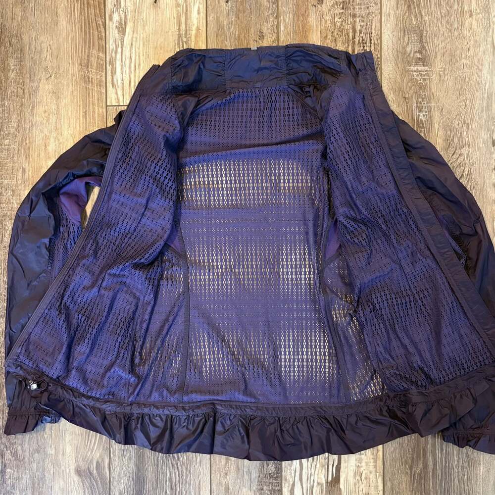 Lululemon Run Wild Jacket Concord Grape Purple Womens Size 4 - Picture 5 of 6